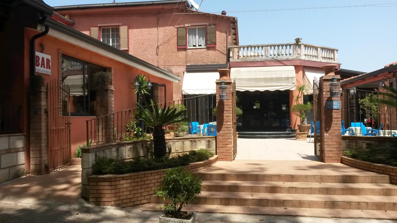 Hotel La Pineta Joppolo Екстериор снимка